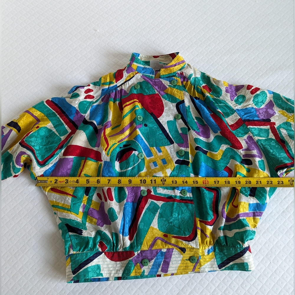 Argenti Vintage Bold Colorful Print Cropped Double Breasted Silk Blouse, size 6 - Picture 9 of 13